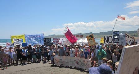 The assembly at Banners on the Beach Raglan