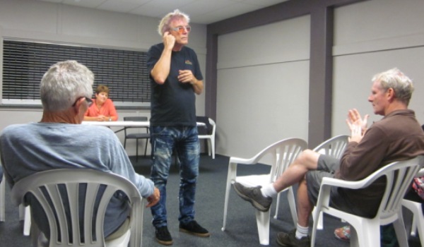Gillian Cox (seated) and David Engwicht at the Town Square meeting