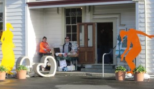 Reflective and brightly coloured Kaitiaki (spiritual messengers/ guardians ) created by Delicia Sampero announce the Manu Rere Matariki celebrations. The two metre metallic sculptures are displayed outdoors at both venues. This pair guard the netarnce to the Old School as well as a fund-raising barbeque by the Netball team.