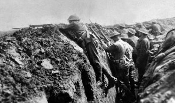 A hastily dug front-line trench. Collection Richard Stowers, Waikato Museum