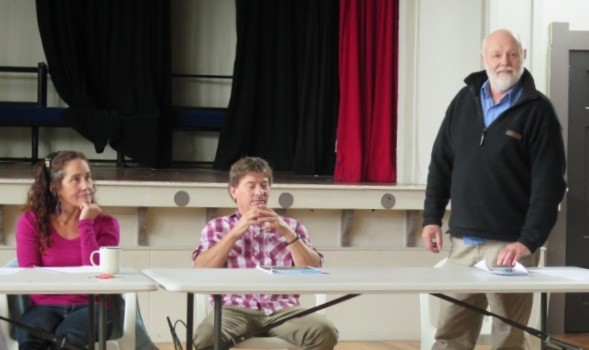 Chair Bob MacLeod (right) opens the meeting