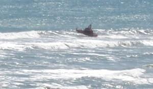 Gallagher Rescue crossing the Raglan bar - Image NZ Navy