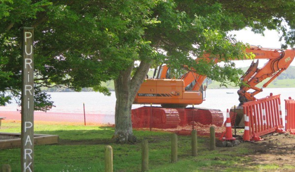 Earth moving machine in Puriri Park