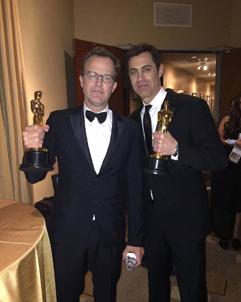 Tom McCarthy and Josh Singer right after receiving their OSCARS. Image FB