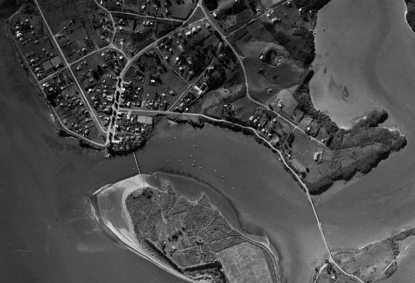 Raglan in 1944. Sourced for retrolens. Date taken: 22/03/1944 Taken by: NZAM (HASTINGS) Survey Number: SN266 Copyright: CROWN Name: RAGLAN - CAMBRIDGE -OTOROHANGA 1943-44-46-52 Elevation: 11000 Run Number: 831 Photo Number: 5 Scale: 16000 Made possible by Waikato Local Authority Shared Services