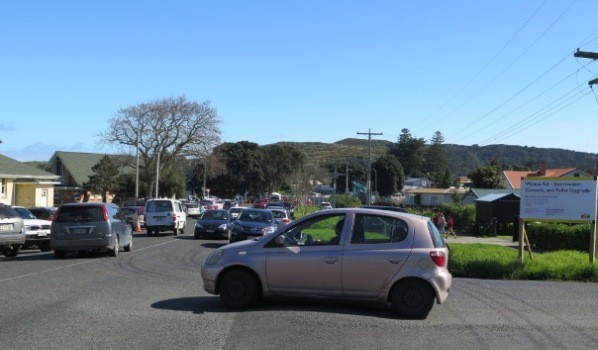 Stewart Street overloaded with cars on Sunday