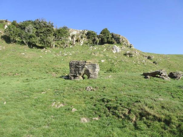 Limestone arch on Karamu Trail - Image John Lawson