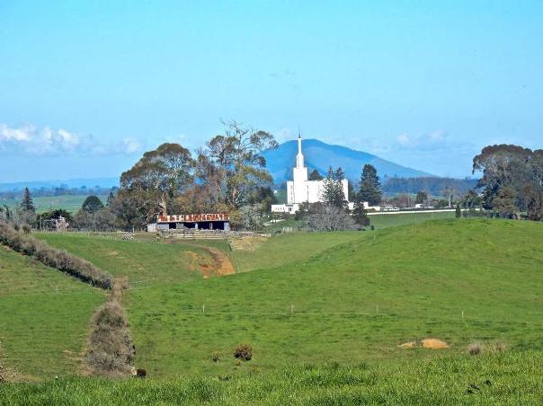 View of Mormon Temple from Te Araroa walkway - image John Lawson