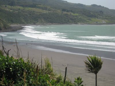 100101ngarunuisurfersimg_5204