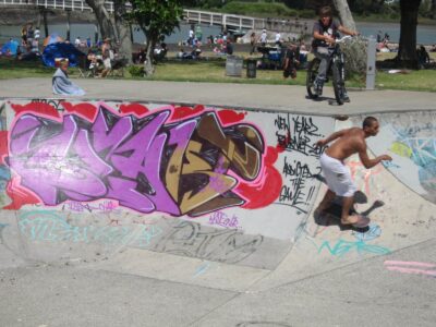 101001skateboardgraffitiimg_5226