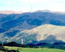 Powerline runs up from Waitetuna Valley to Wind Farm on plateau 141120windfarmpowerline