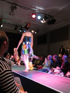 img_9909_9928